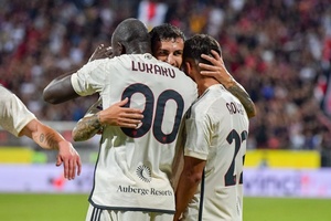 Itália: Roma vence lanterna-vermelha Cagliari com 'bis' de Lukaku