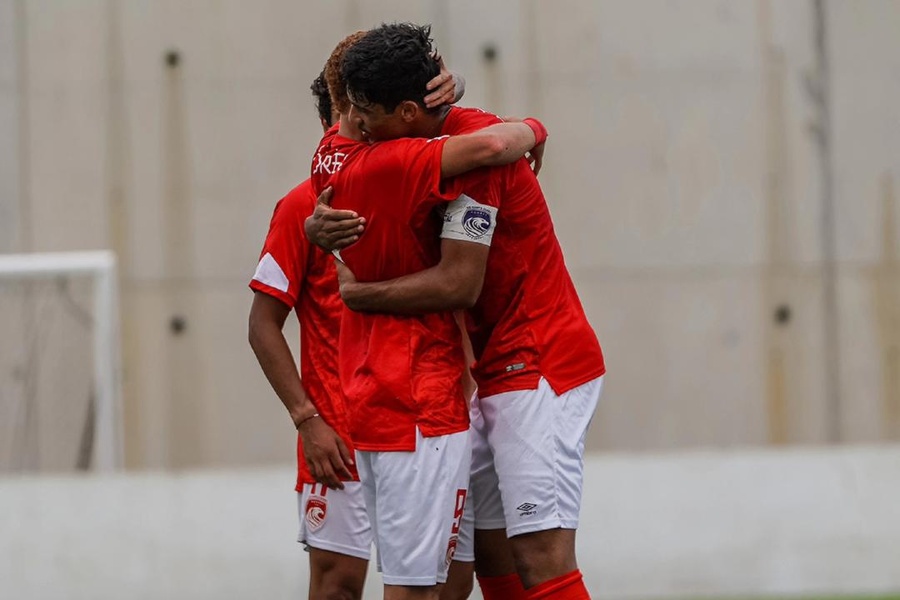 Santa Clara trava Benfica e reabre contas no apuramento de campeão sub-19