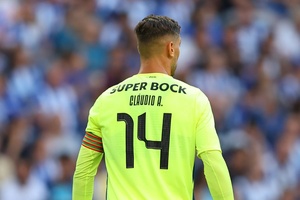 Cláudio Ramos assume falhas do FC Porto: "Hoje não fomos Porto"