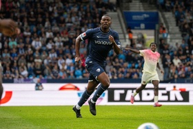 OFICIAL: Mathis Clairicia é reforço do Alverca por empréstimo do Bochum
