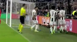 Liga Campeões: Juventus 3 - 0 Barcelona (2016-2017)