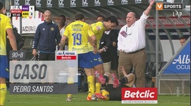 Liga Portugal Betclic: Nacional vs Arouca, Cartão Amarelo Pedro Santos, 98' (2024-2025)