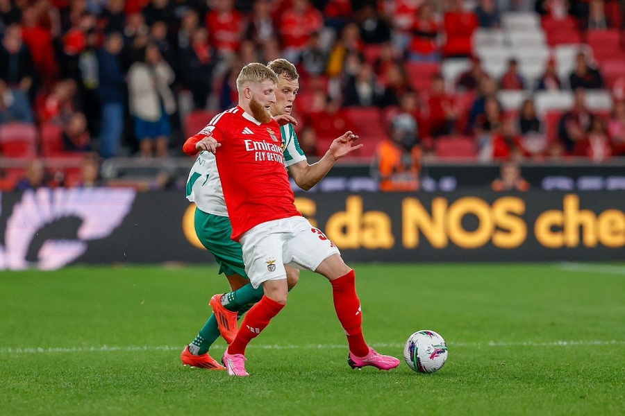 Friburgo confirma interesse em Beste do Benfica: "Jogador excitante e interessante"