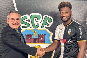 OFICIAL: Internacional cabo-verdiano Zé Luís assina por uma época pelo Farense