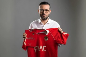 "Qualquer jogador vindo do Seixal tem que fazer, no mínimo, 100 jogos e três épocas pela equipa A"