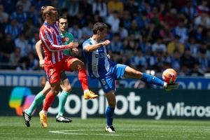 Atlético empata com Alavés e vê Real Madrid a fugir na luta pelo segundo lugar
