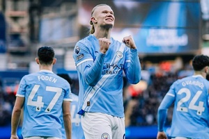 Hat-trick de Haaland arrasa Liverpool e coloca City nas meias-finais