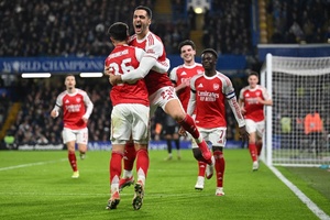 Arsenal goleia Leeds e afasta fantasmas da crise no campeonato