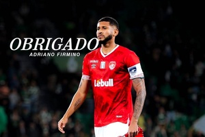 OFICIAL: Médio brasileiro deixa Santa Clara rumo ao futebol chinês