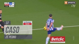 Liga Portugal Betclic: FC Porto vs V. Guimarães, Caso Zé Pedro, 37' (2024-2025)