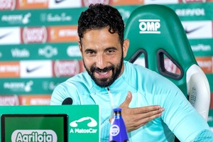 Sporting: Guarda-redes Israel será titular frente ao Benfica mesmo que Adán seja despenalizado