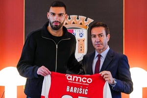 OFICIAL: Adrian Barisic é reforço do Sporting de Braga