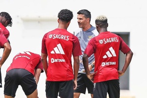 Benfica B: Encarnados derrotados pelo Alverca no primeiro teste da pré-época