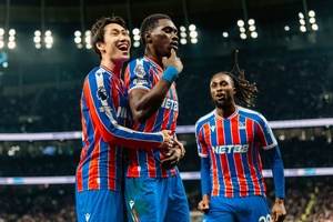 Crystal Palace humilha Fiorentina e aproxima-se das 'meias' da Liga Conferência