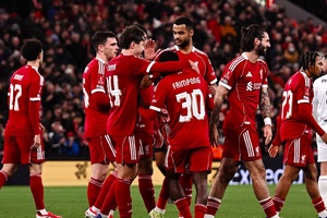 Liverpool goleia na Taça de Inglaterra e avança para os 16 avos