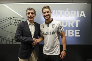 OFICIAL: Defesa Tomás Ribeiro é o sétimo reforço do Vitória de Guimarães